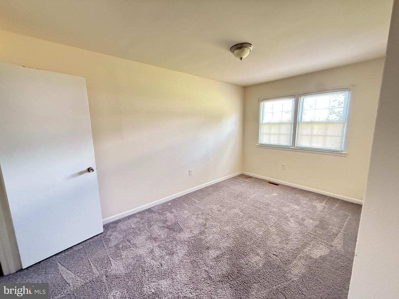 4306 Eileen Ct - Photo 7 of 14