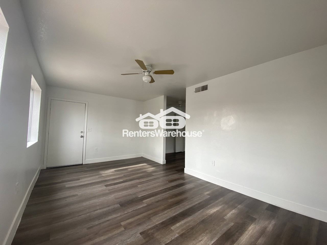 3136 E Cicero St Apt 202 - Photo 2 of 9