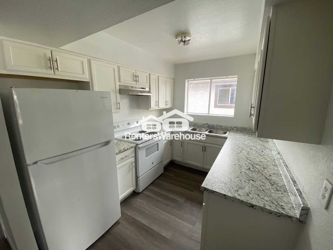 3136 E Cicero St Apt 202 - Photo 4 of 9