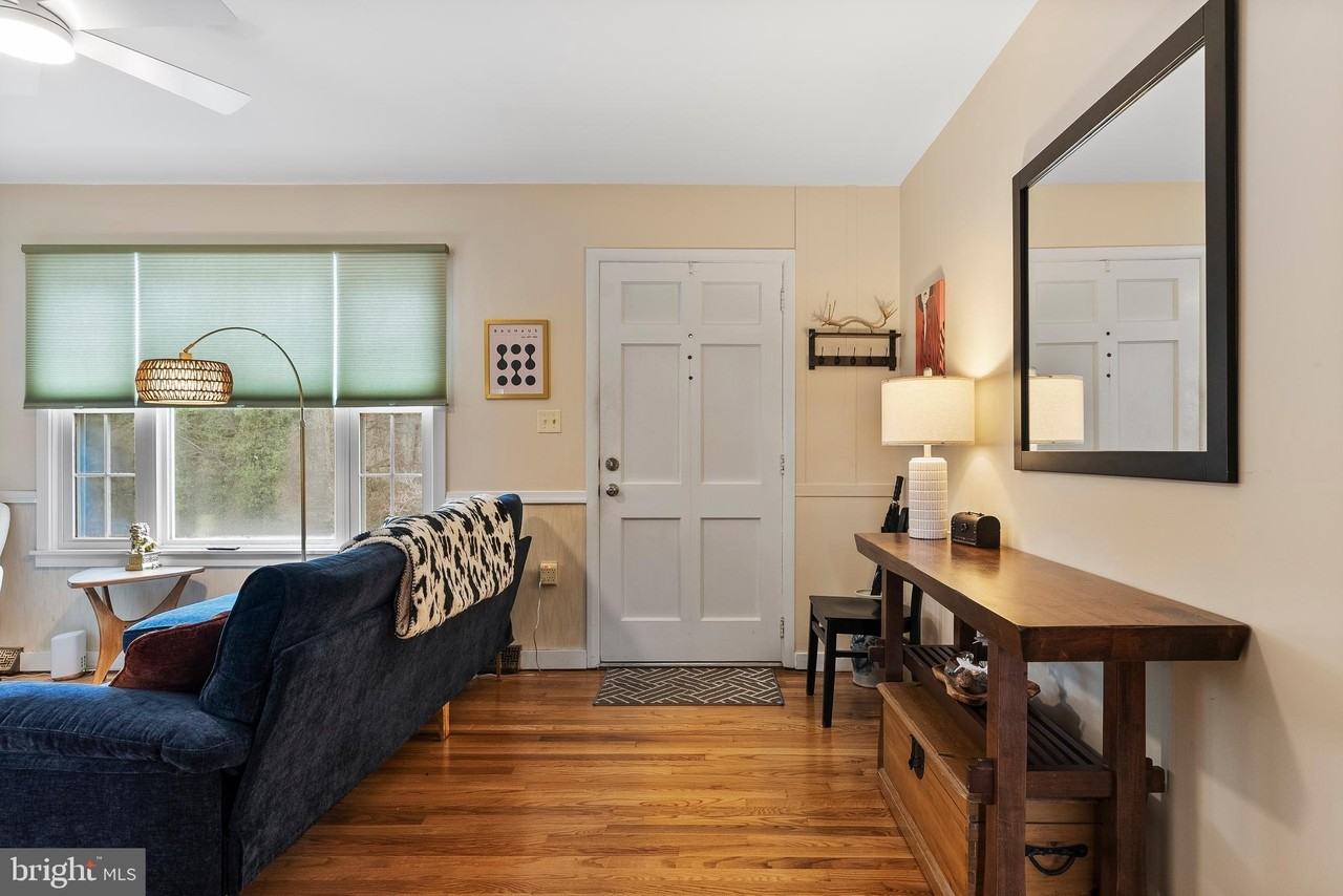 516 Hollingsworth Dr - Photo 4 of 31