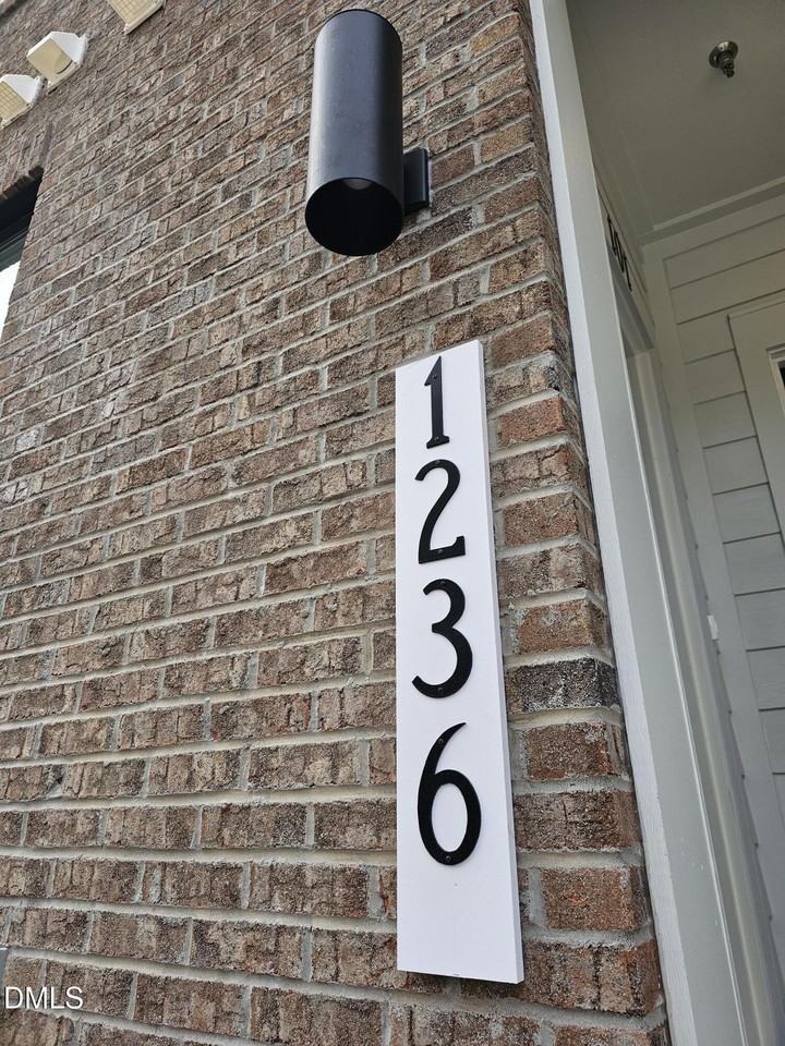 1236 S Person St Unit 101 #101 - Photo 4 of 24