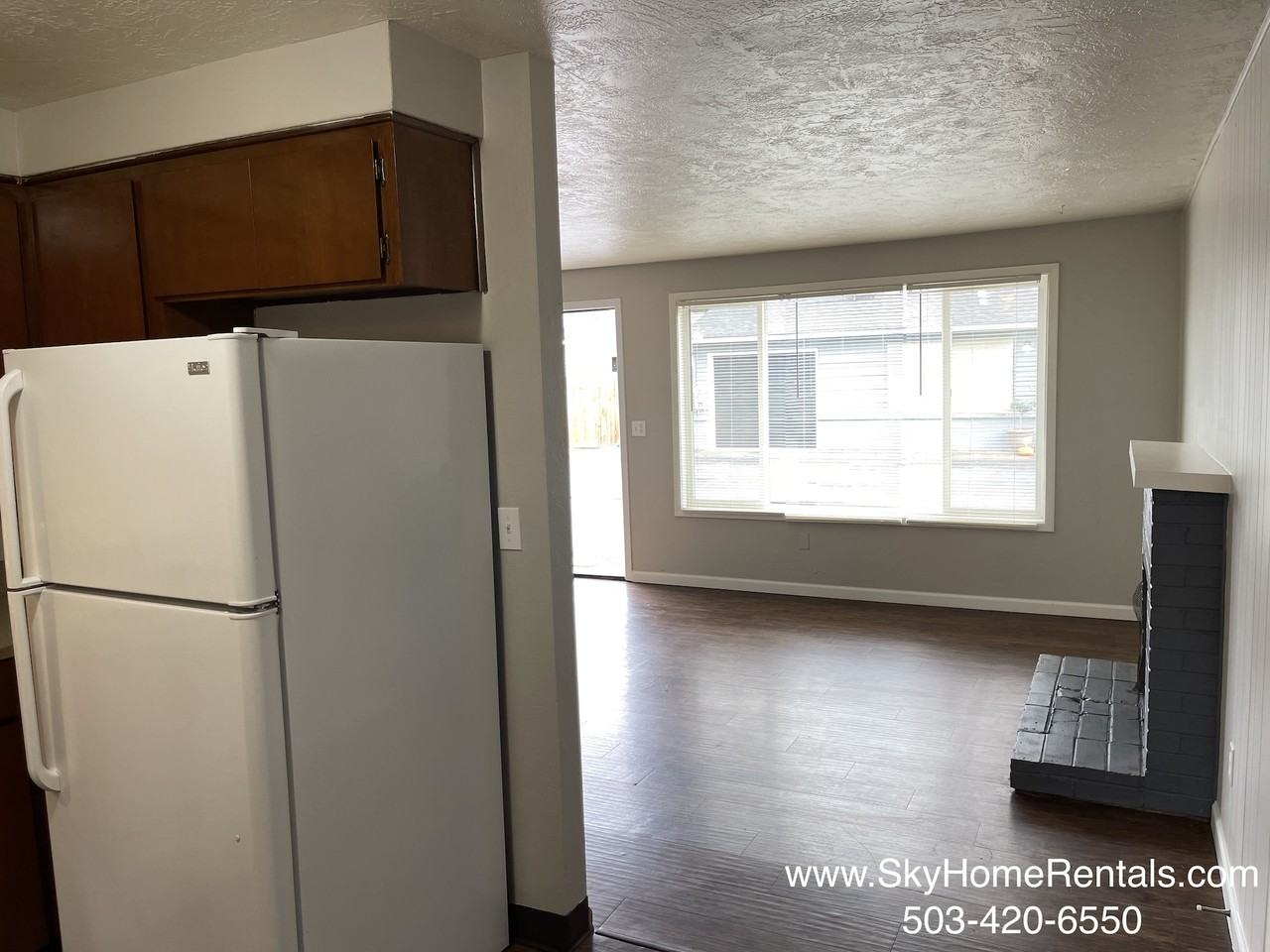 1247-1277 Clearview Avenue Northeast - Photo 6 of 10