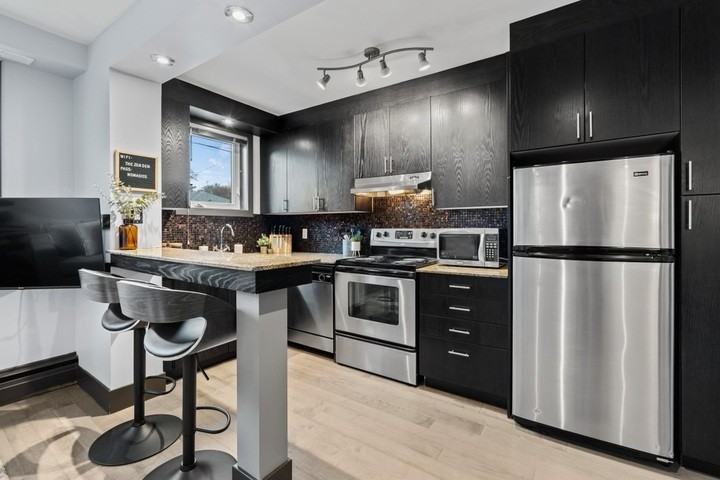 1736 13 Ave Sw - Photo 7 of 18