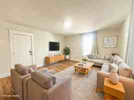 featured image of 1722 5a St Sw