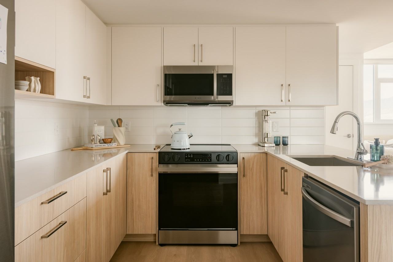 Uptown West - Photo 5 of 50