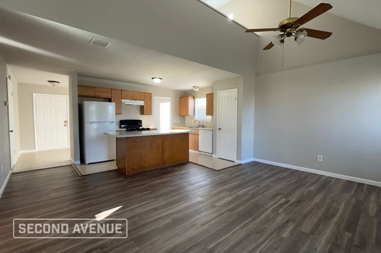 4151 Presidents Dr S - Photo 3 of 19