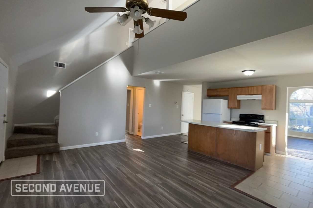 4151 Presidents Dr S - Photo 4 of 19