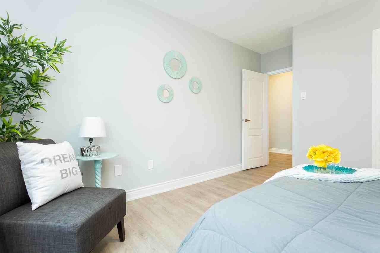 2194 King Street East - Photo 7 of 9