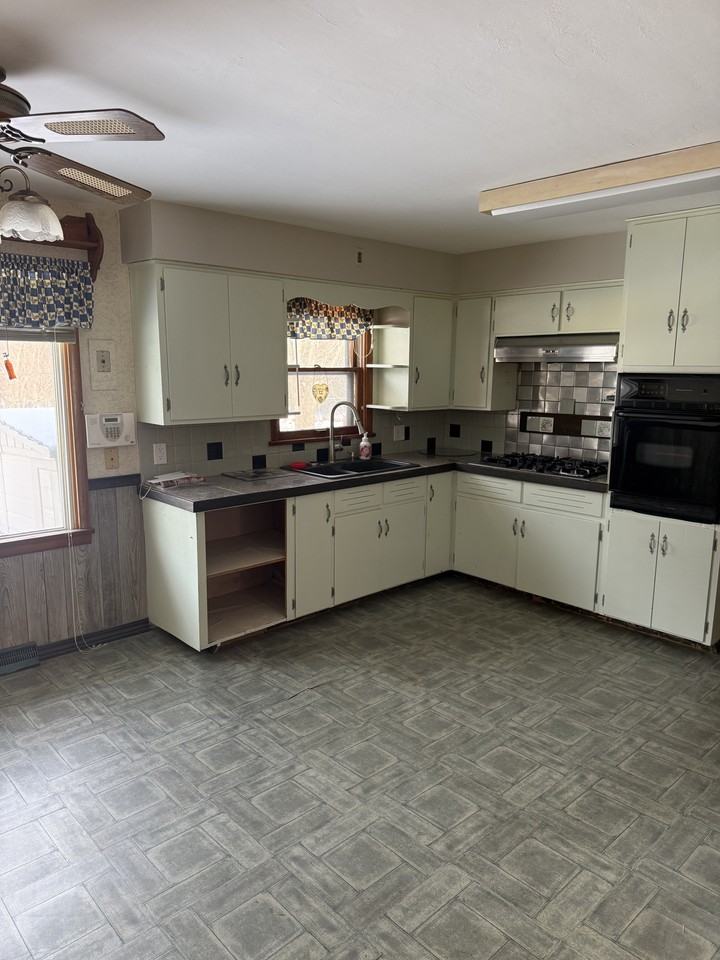 2416 Oregon Ave #1 - Photo 3 of 13