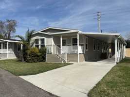 featured image of 4 Harbor Cove Ct