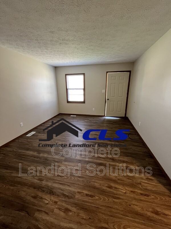 4255 S Avery St - Photo 3 of 12