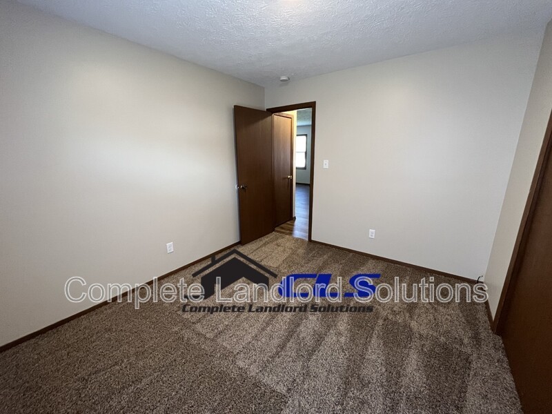 4255 S Avery St - Photo 6 of 11