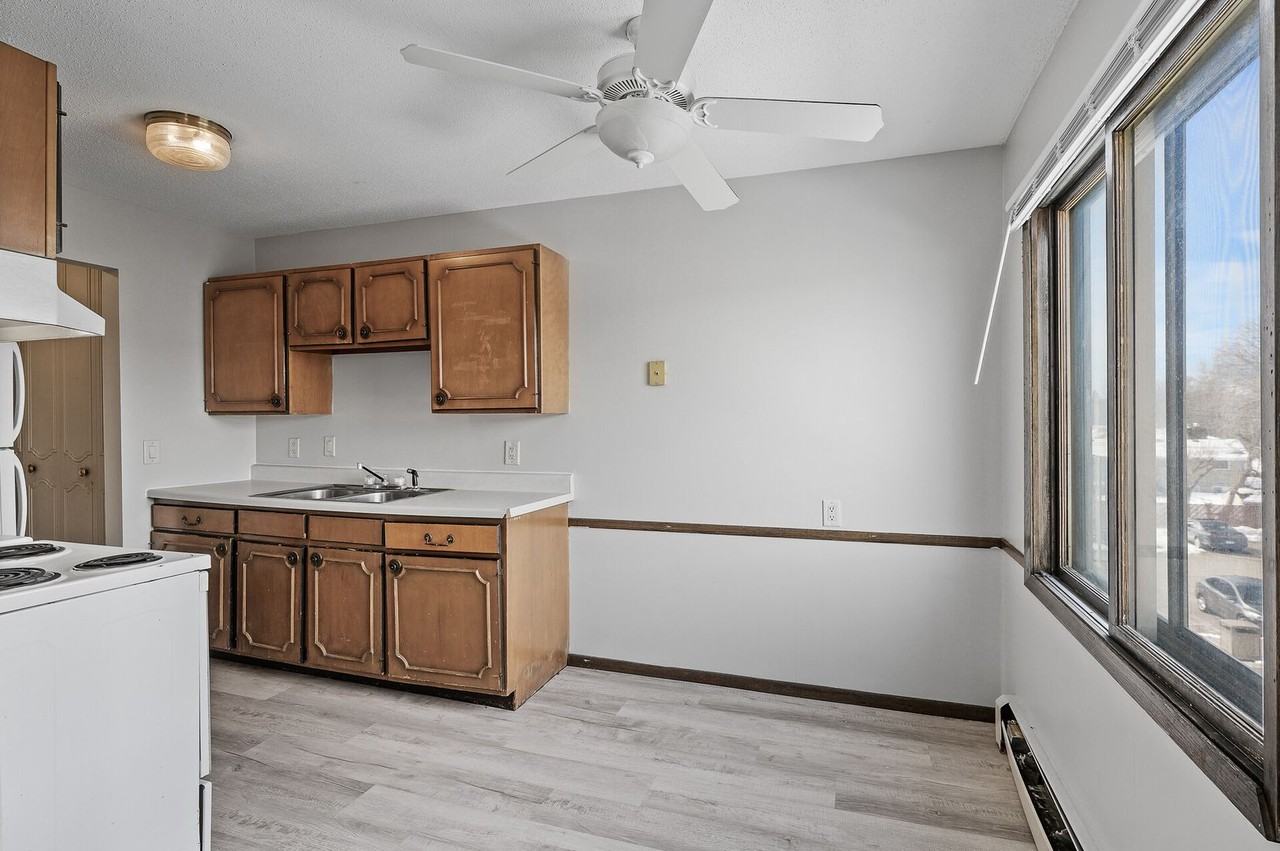 Highland Gables Apartments - Photo 3 of 29