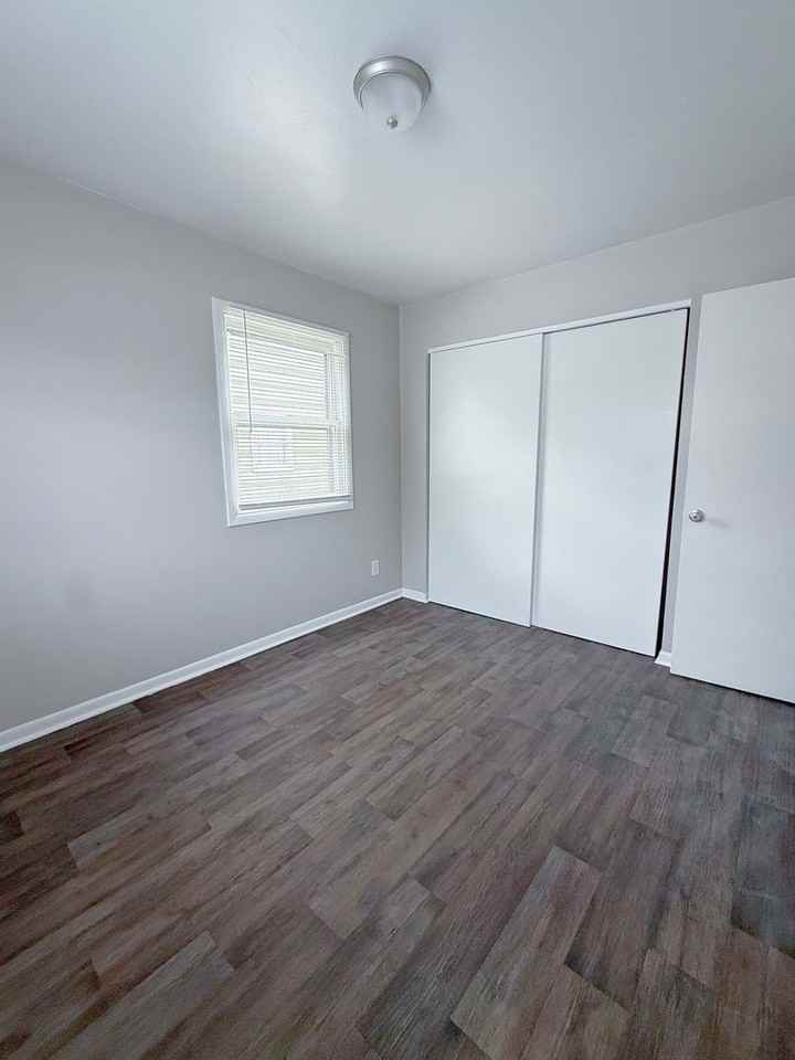 1707 Madison Street - Photo 6 of 17