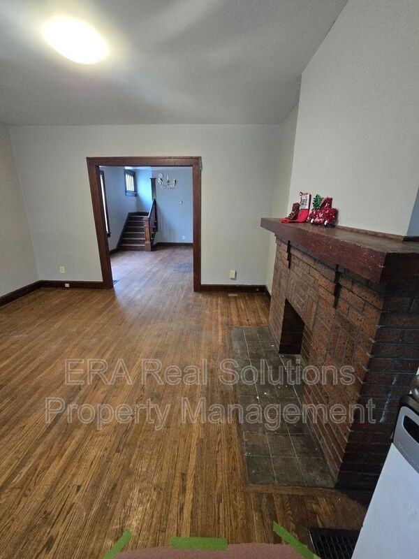 216 N Hague Ave - Photo 3 of 18