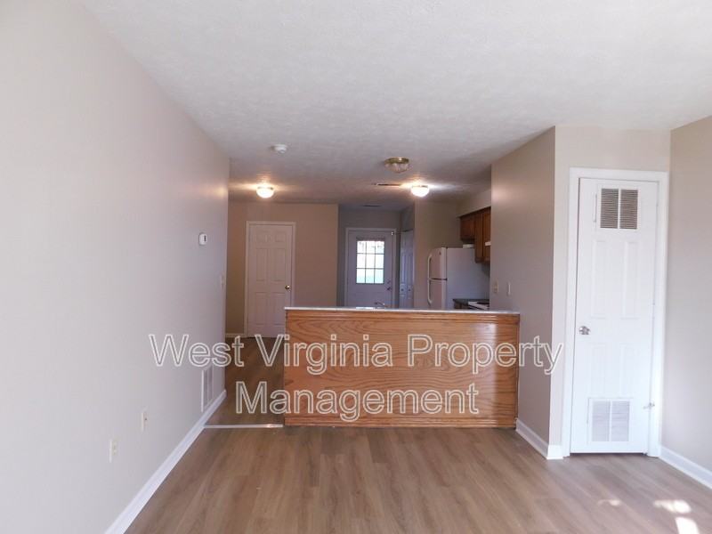 3751 Summerlee Rd #14 - Photo 5 of 20