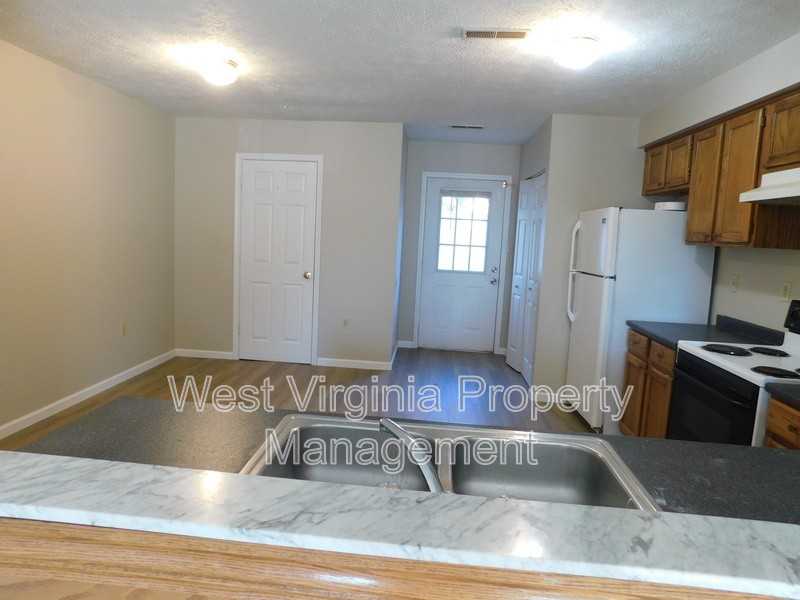 3751 Summerlee Rd #14 - Photo 6 of 20