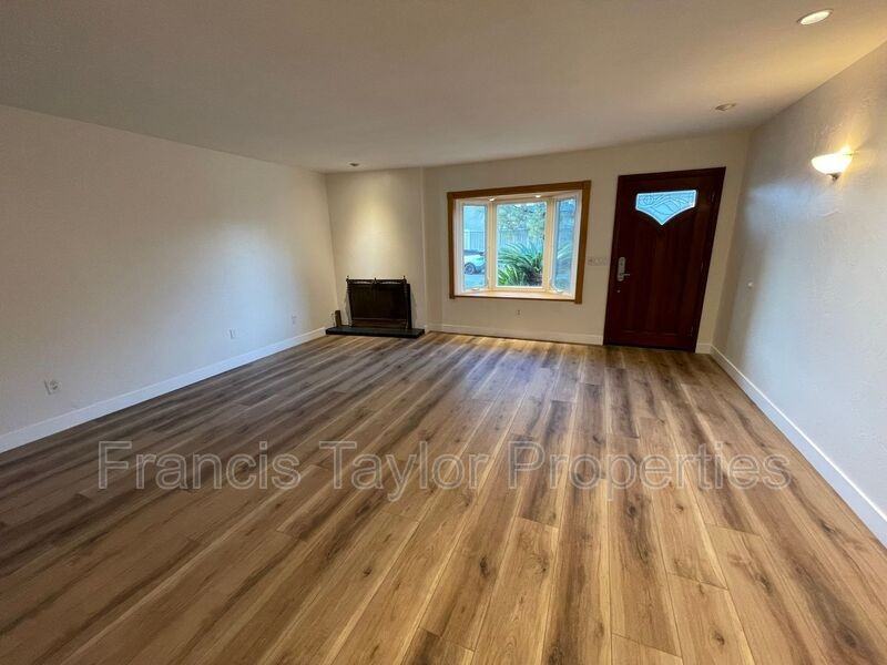 1545 Kenora St - Photo 4 of 26