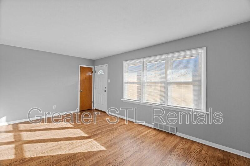 3 Venetia Ct - Photo 5 of 37