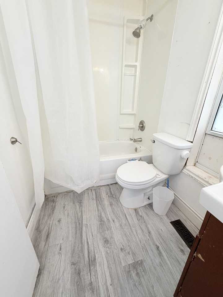 337 Maxwell St - Photo 7 of 12