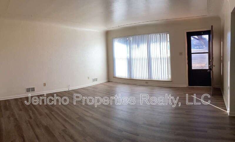 3080 Wadsworth Blvd - Photo 4 of 6