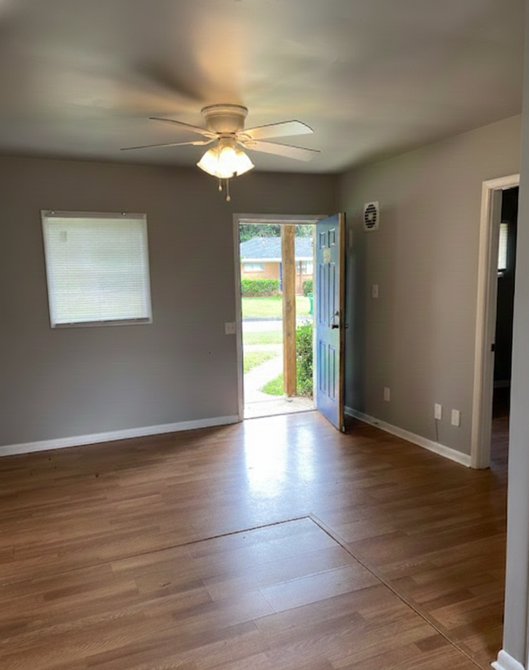 Mill Gardens Apts - Photo 2 of 21