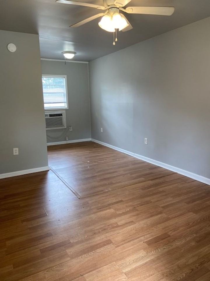 Mill Gardens Apts - Photo 3 of 21