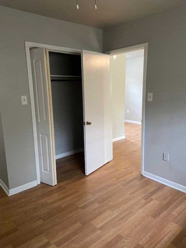 Mill Gardens Apts - Photo 6 of 21