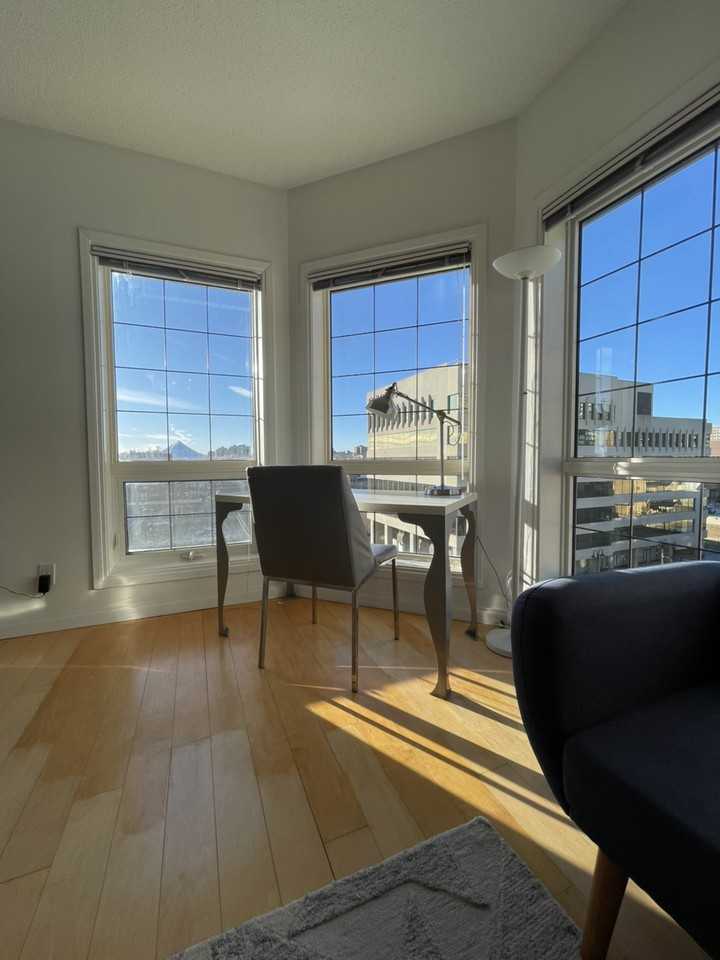 108 15th Avenue SE - Photo 3 of 20