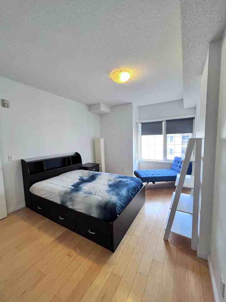 108 15th Avenue SE - Photo 4 of 20