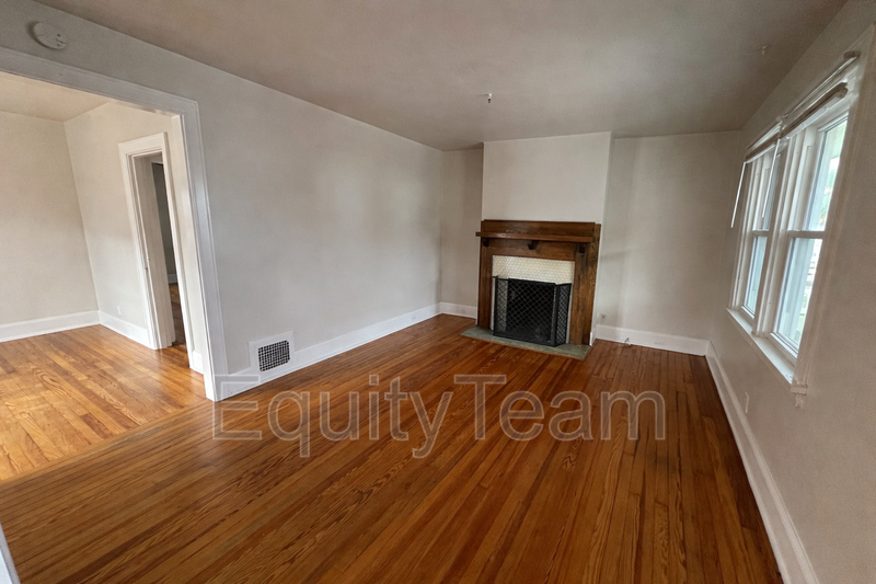 3905 Isabella Ave - Photo 3 of 11