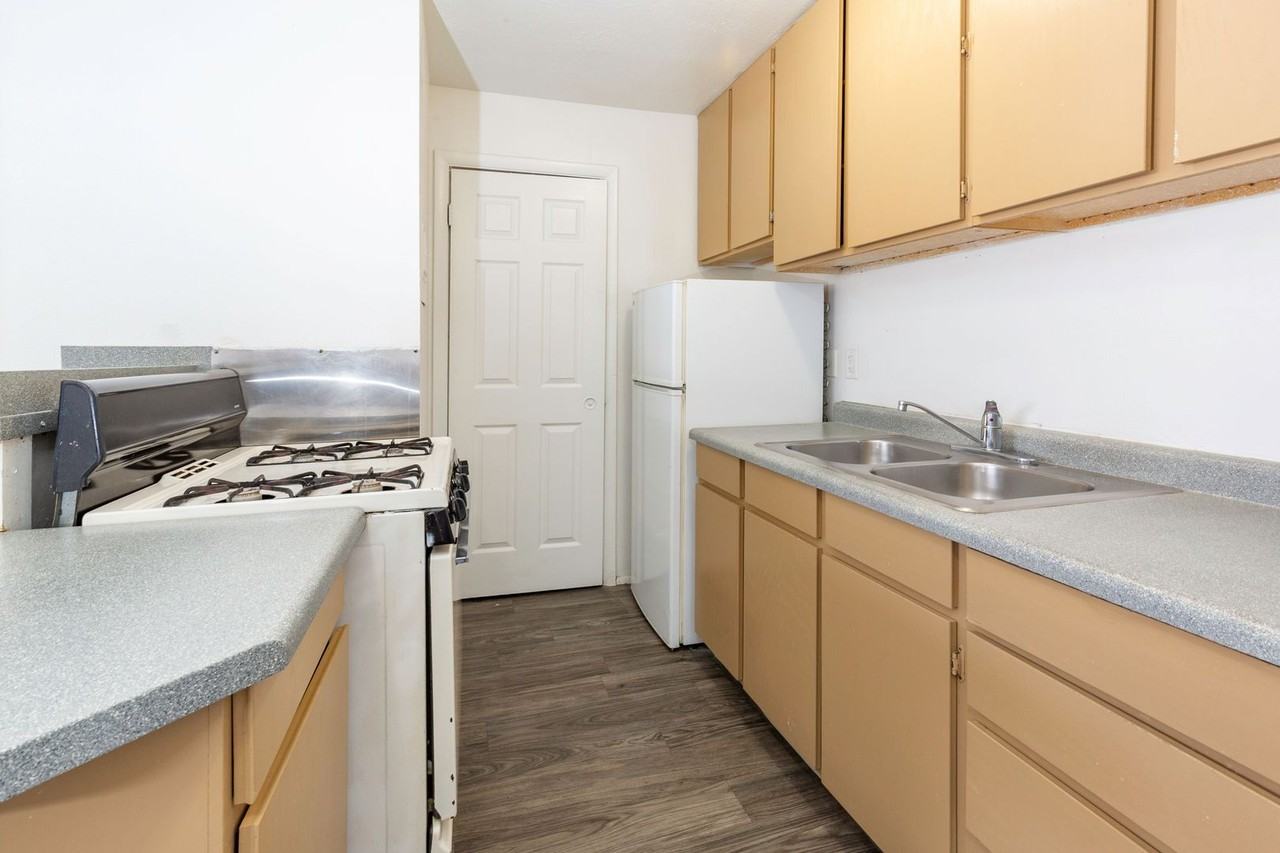 Cozy Apartments located in Salt Lake City! - Photo 5 of 12