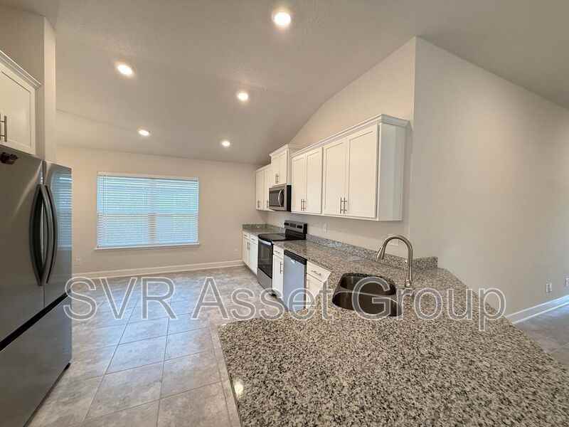 3223 Winding Creek Pl - Photo 4 of 20