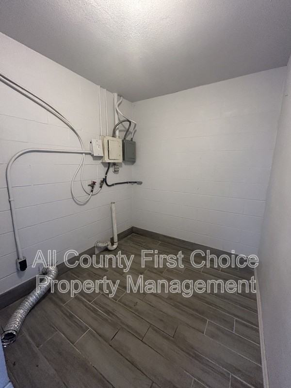 1216 Grantwood Ave - Photo 5 of 19