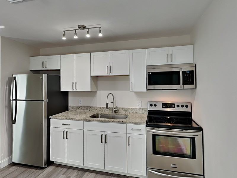 536 Charles Ct - Photo 3 of 17