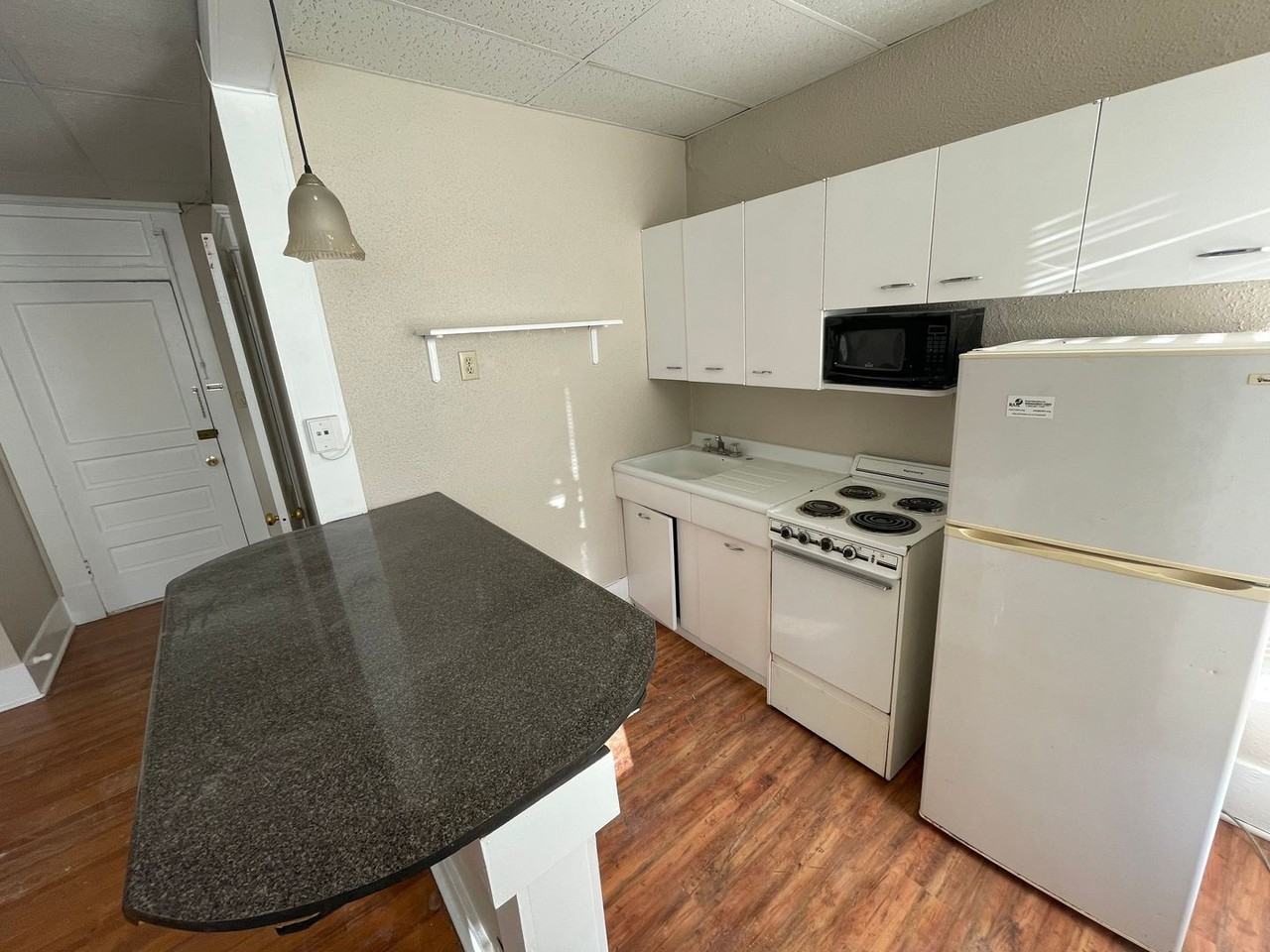 202 202 E Jefferson - 202 E Jefferson St #204 - Photo 4 of 8