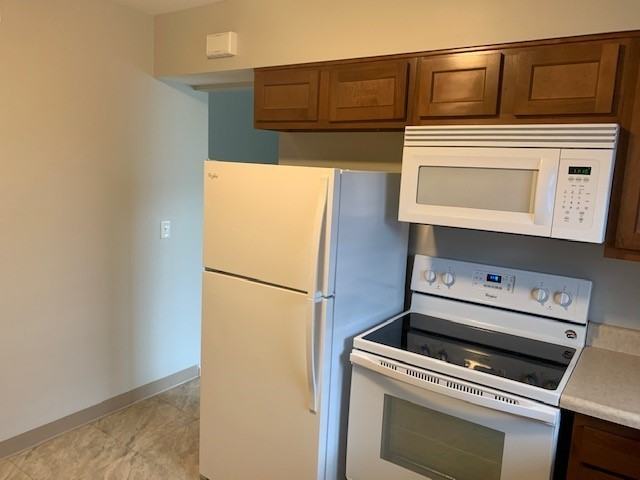 Midtown Court Apartments - Photo 7 of 10