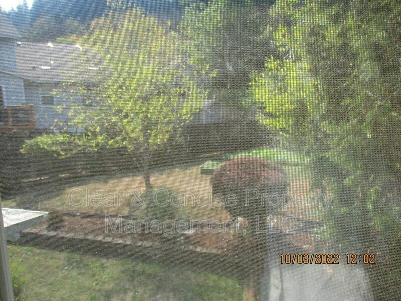 4407 Dillard Rd - Photo 4 of 10