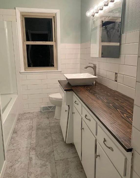 402 N Division St #1 - Photo 4 of 6