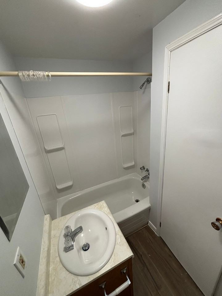 121 Park St #5 - Photo 6 of 11