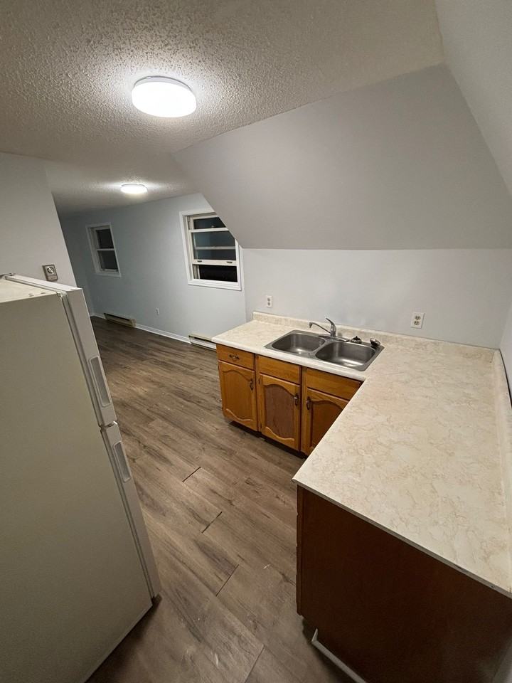 121 Park St #5 - Photo 7 of 11