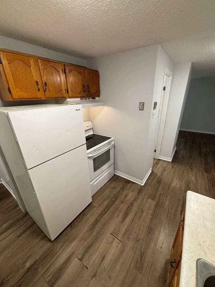 121 Park St #6 - Photo 5 of 11