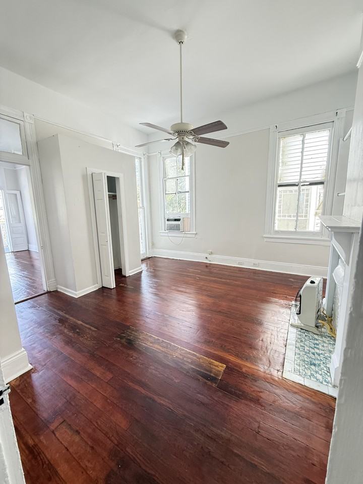 5226 Perrier St Uppr Left - Photo 2 of 16