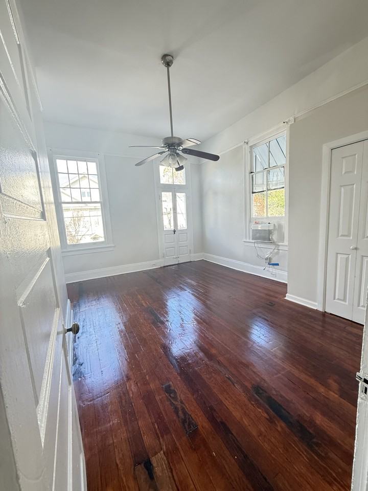 5226 Perrier St Uppr Left - Photo 6 of 16