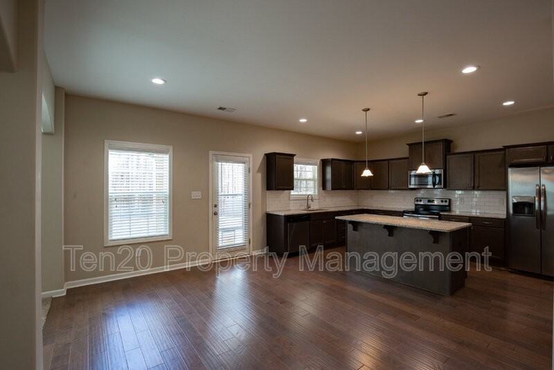 122 Cedar Way - Photo 7 of 38