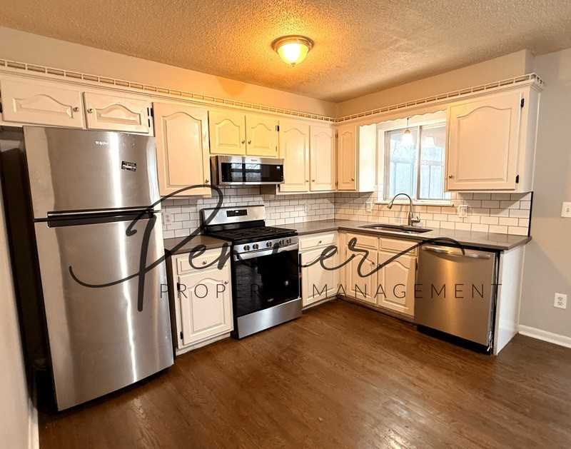 16518 E 35th St S - Photo 4 of 14