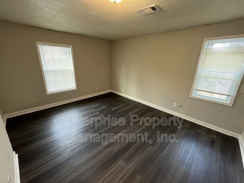 677 Buntyn St #3 - Photo 2 of 6