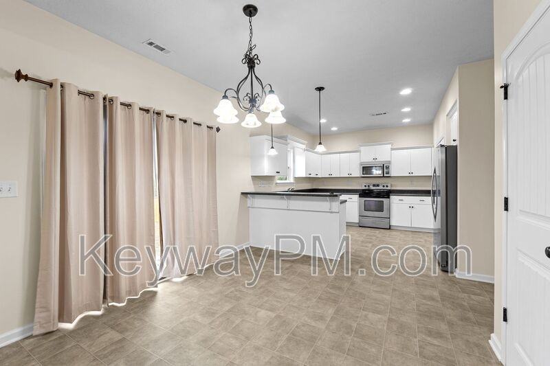 307 Crown Heights Way - Photo 7 of 20