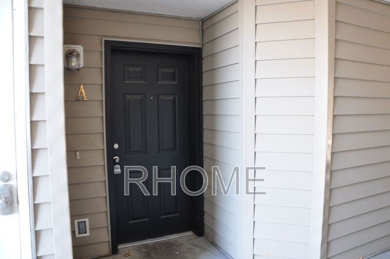 1430 Westbury Way #A - Photo 3 of 25