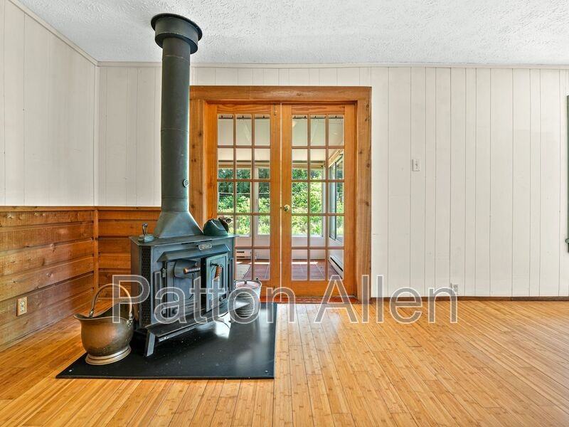 83 5th Ave - Photo 4 of 37